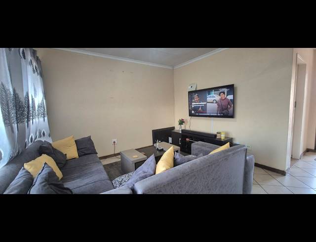 2 BEDROOM APARTMENT FOR SALE IN NOORDWYK